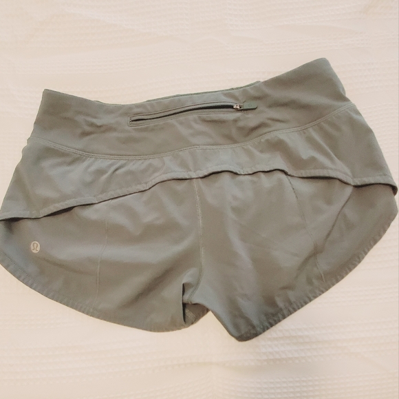 Lululemon speed shorts sz4 - Picture 2 of 5